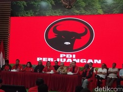 Tim Hukum PDIP Ngotot Minta KPK Tunda Periksa Hasto