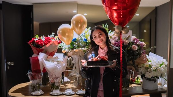 7 Foto Ultah Nagita Slavina di Spanyol, Meriah Bareng Bestie Tanpa Raffi Ahmad