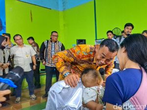 Saat Bumil-Lansia di Ciparay Bandung Mendapat Makanan Bergizi Gratis Saat Bumil-Lansia di Ciparay Bandung Mendapat Makanan Bergizi Gratis