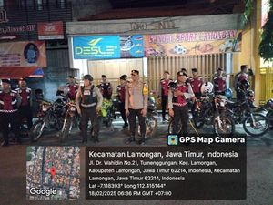 Persela Vs Persijap Ricuh, Polisi Disiagakan Antisipasi Kepulangan Suporter Persela Vs Persijap Ricuh, Polisi Disiagakan Antisipasi Kepulangan Suporter