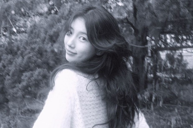 Potret Suzy dalam video klip 'Come Back'