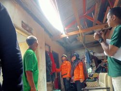 3 Rumah di Bogor Ambruk Akibat Cuaca Ekstrem dan Bangunan Rapuh