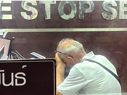 Harusnya Rayakan Valentine Romantis, eh Turis Ini Malah Menangis