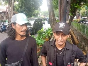 Kakak Jenguk Vadel Badjideh, Bawakan Teri Kacang dan Kentang Mustofa Buatan Ibu Kakak Jenguk Vadel Badjideh, Bawakan Teri Kacang dan Kentang Mustofa Buatan Ibu
