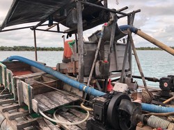 Polisi Tangkap 4 Penambang Timah Ilegal di Bangka Tengah