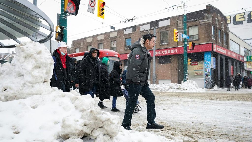 Badai Musim Dingin yang Parah Melanda Kanada Badai Musim Dingin yang Parah Melanda Kanada