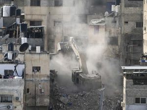 Buldoser Israel Hancurkan Rumah-rumah Palestina di Tepi Barat