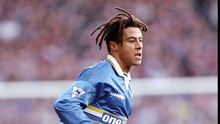 Danny Cadamarteri 22 Nov 1997: Danny Cadamarteri of Everton in action during an FA Carling Premiership match against Aston Villa at Villa Park in Birmingham, England. Aston Villa won the match 2-1. \ Mandatory Credit: Dan Smith/Allsport