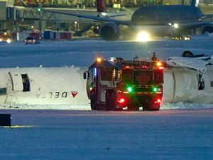 Pesawat Delta Airlines Terbalik, Bagaimana Semua Penumpang Bisa Selamat? Pesawat Delta Airlines Terbalik, Bagaimana Semua Penumpang Bisa Selamat?