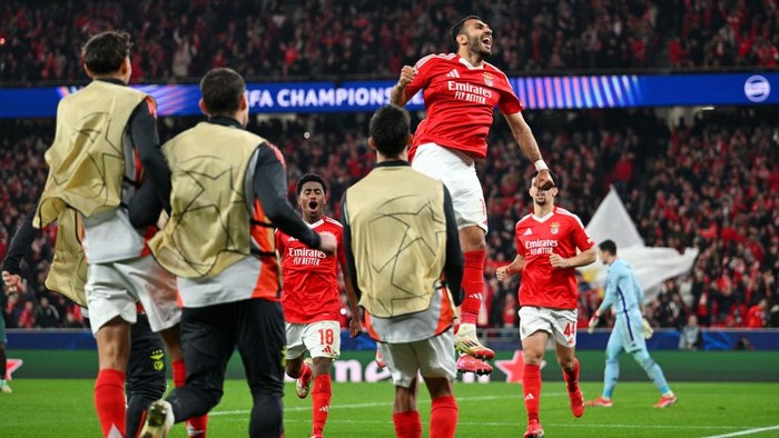 LISBON, PORTUGAL - FEBRUARY 18: Evangelos Pavlidis of SL Benfica celebrates scoring his teams second goal from a penalty during the UEFA Champions League 2024/25 League Knockout Play-off second leg match between SL Benfica and AS Monaco at Estadio da Luz on February 18, 2025 in Lisbon, Portugal. (Photo by Octavio Passos - UEFA/UEFA via Getty Images)