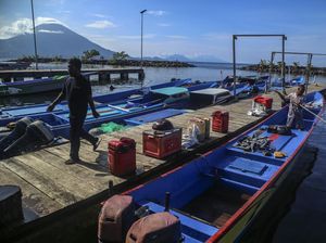 Melihat Persiapan Nelayan Melaut di Pangkalan Ikan Tuna Ternate