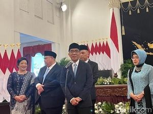 Profil Brian Yuliarto, Guru Besar ITB yang Kini Jabat Mendiktisaintek Profil Brian Yuliarto, Guru Besar ITB yang Kini Jabat Mendiktisaintek