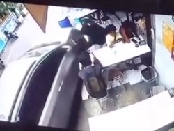 Viral Mobil Dikemudikan Pelajar SMA Seruduk Warkop di Jaktim, 1 Orang Luka