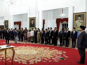 Prabowo Lantik Letjen (Purn) Nugroho Jadi Kepala BSSN, Yusuf Ateh Kepala BPKP Prabowo Lantik Letjen (Purn) Nugroho Jadi Kepala BSSN, Yusuf Ateh Kepala BPKP