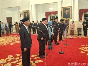 Daftar 6 Pejabat Dilantik Prabowo: Mendiktisaintek hingga Kepala BPKP Daftar 6 Pejabat Dilantik Prabowo: Mendiktisaintek hingga Kepala BPKP