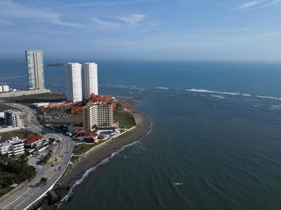 Penampakan Teluk yang Namanya Diubah Donald Trump dan Google