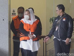 Isi Garasi Mbak Ita yang Ditahan KPK: 2 Motor Nilainya Rp 5 Juta!