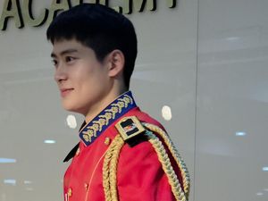 Viral Jaehyun NCT Nyanyi Lagu APT Saat Wamil, Pipi Chubby Jadi Sorotan