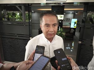 Bey Minta ASN Jabar Dukung Pemerintahan Dedi Mulyadi Bey Minta ASN Jabar Dukung Pemerintahan Dedi Mulyadi