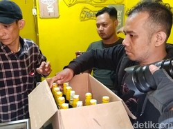 Polisi Sikat 1.500 Botol Miras Ilegal dari 7 Toko di Bandung