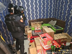 7 Warung Pangku di Gresik Digerebek, Ditemukan Miras hingga Prostitusi