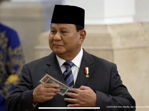 Video: Momen Wakil Kepala BPKP Berikan 2 Lembar Uang Kuno ke Prabowo Video: Momen Wakil Kepala BPKP Berikan 2 Lembar Uang Kuno ke Prabowo