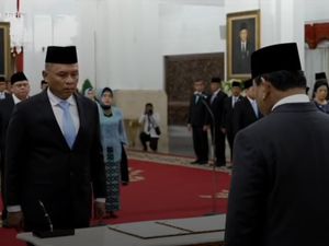 Video: Prabowo Lantik Nugroho Sulistyo Budi Jadi Kepala BSSN