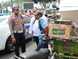 Belasan Bentor di Kota Pasuruan Ditilang, Sopir Diberi Pelatihan Belasan Bentor di Kota Pasuruan Ditilang, Sopir Diberi Pelatihan