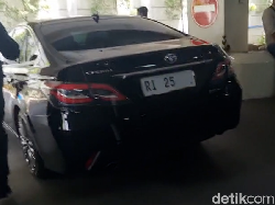 Intip Kegiatan Mendikti Satryo yang Dikabarkan Akan Di-reshuffle Sore Ini