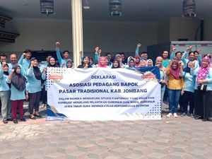 Pedagang Sembako Deklarasi Kamtibmas Jelang Pelantikan Kepala Daerah Pedagang Sembako Deklarasi Kamtibmas Jelang Pelantikan Kepala Daerah