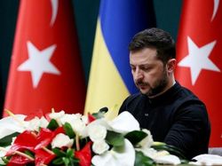 Zelensky Ngambek Tak Diajak AS-Rusia soal Perang Ukraina