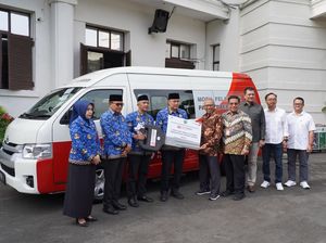 bankjatim Salurkan Bantuan ke Pemkot Malang dan Pemkab Tulungagung bankjatim Salurkan Bantuan ke Pemkot Malang dan Pemkab Tulungagung
