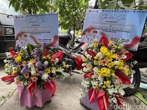 Berkah Perajin Bunga Hias saat Pelantikan Kepala Daerah