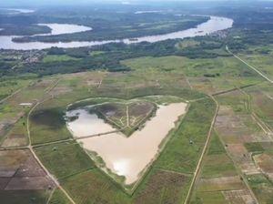 Kala Lubang Bekas Tambang di Kukar Disulap Jadi Wisata Danau Love Kala Lubang Bekas Tambang di Kukar Disulap Jadi Wisata Danau Love