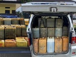 2 Mobil Angkut 3,4 Ton BBM Ilegal di Bateng Ditangkap, 3 Orang Jadi Tersangka