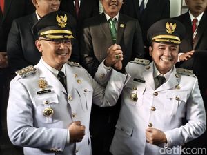 Usai Sertijab, Farhan Fokus Atasi Masalah Sampah di Kota Bandung Usai Sertijab, Farhan Fokus Atasi Masalah Sampah di Kota Bandung