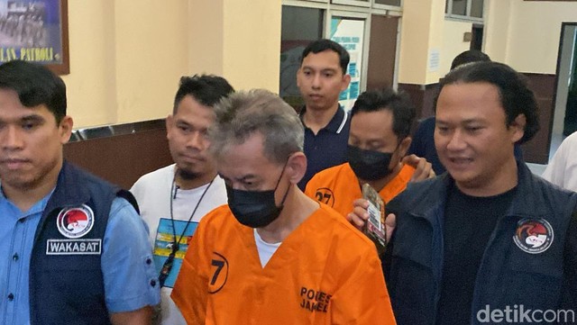Kabar Terkini Artis dari InsertLive : Tengah Hadapi Kasus Hukum Penyalahgunaan Narkoba, Fariz RM Berserah ke Tuhan