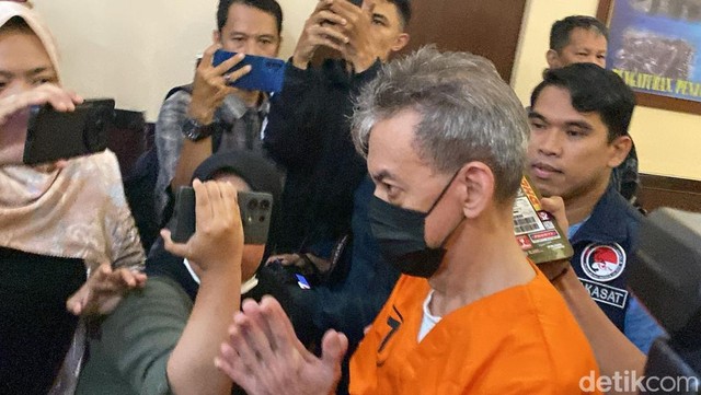 Kabar Terkini Artis dari InsertLive : Fariz RM Dituding Jadi Pengedar Narkoba, Kuasa Hukum Bilang Begini