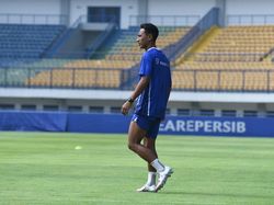 Kluivert Panggil Beckham ke Timnas Indonesia