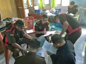 Jaksa Geledah Kantor Dinas PUPR Malaka Terkait Korupsi Proyek Tanki Septik Jaksa Geledah Kantor Dinas PUPR Malaka Terkait Korupsi Proyek Tanki Septik