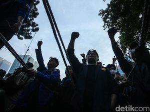 Bukan Cuma Aksi Mahasiswa, #IndonesiaGelap Juga Bergema di X Bukan Cuma Aksi Mahasiswa, #IndonesiaGelap Juga Bergema di X