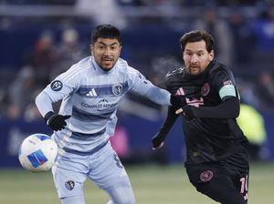 Cuaca Ekstrem Sekalipun Tak Mampu Bendung Messi Cetak Gol Cuaca Ekstrem Sekalipun Tak Mampu Bendung Messi Cetak Gol