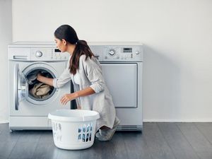 10 Tips Mencuci Pakaian yang Tak Banyak Orang Tahu 10 Tips Mencuci Pakaian yang Tak Banyak Orang Tahu