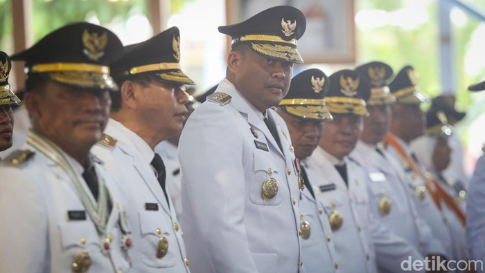 Momen Pelantikan 961 Kepala Daerah Serentak, Pertama Kali dalam Sejarah RI Presiden Prabowo Subianto melantik kepala kawasan beserta wakilnya di Istana Negara, Jakarta, Kamis (20/2/2025).