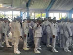 Ini 6 Kepala Daerah yang Maju ke Depan Prabowo Saat Pelantikan Ini 6 Kepala Daerah yang Maju ke Depan Prabowo Saat Pelantikan