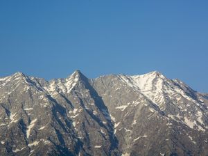 Pendaki Inggris Tewas di Himalaya Usai Dievakuasi karena Cedera Pendaki Inggris Tewas di Himalaya Usai Dievakuasi karena Cedera