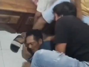 Detik-detik Penangkapan Eko Pelaku Mutilasi Agus di Jombang Detik-detik Penangkapan Eko Pelaku Mutilasi Agus di Jombang