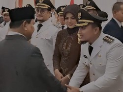 Robinsar, dari Anak Kampung Pesisir Kini Jadi Wali Kota Cilegon