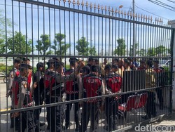 PN Jakut Dijaga Ketat Polisi Jelang Sidang Lanjutan Kasus Razman Vs Hotman