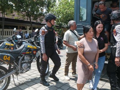 Polisi Gerebek Kampung Rawan Peredaran Narkoba di Mataram